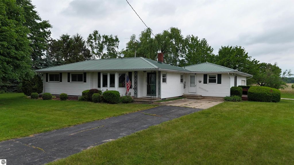 Image 1 of property listing at 2480 W Baseline Road, Mt Pleasant, MI 48858