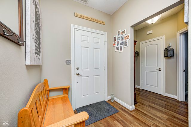 5914 Cabot Drive, Indianapolis, IN 46221