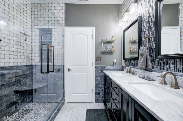 5914 Cabot Drive, Indianapolis, IN 46221