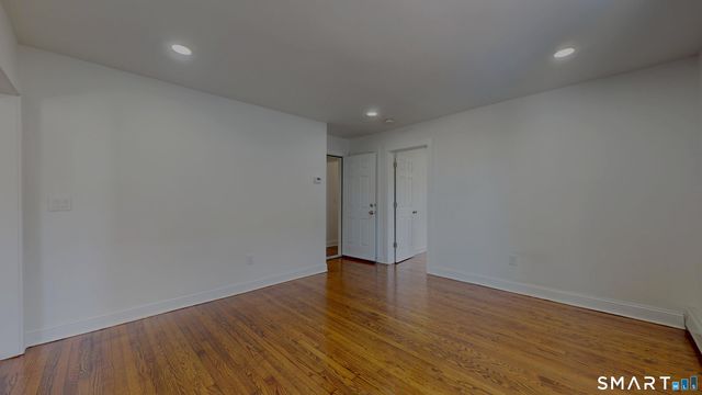 24 Bond Street, Hartford, CT 06114