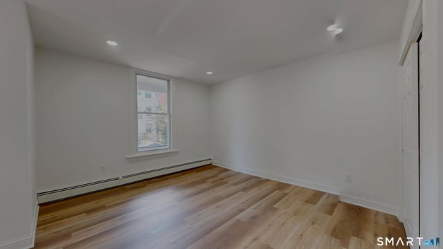 24 Bond Street, Hartford, CT 06114