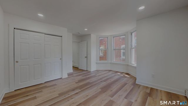 24 Bond Street, Hartford, CT 06114