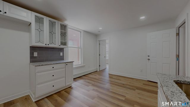 24 Bond Street, Hartford, CT 06114