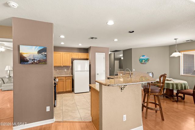 9300 E Amethyst Quartz Drive, Tucson, AZ 85747