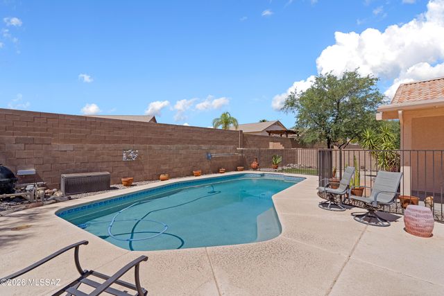 9300 E Amethyst Quartz Drive, Tucson, AZ 85747