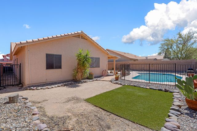 9300 E Amethyst Quartz Drive, Tucson, AZ 85747