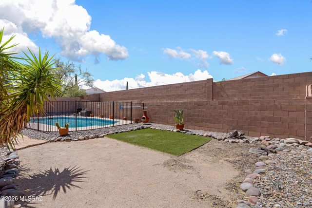 9300 E Amethyst Quartz Drive, Tucson, AZ 85747