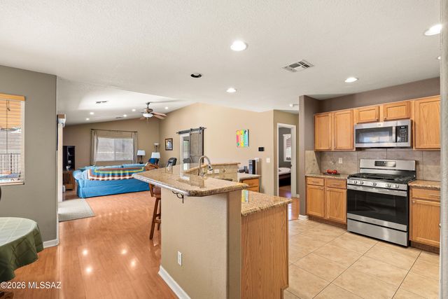 9300 E Amethyst Quartz Drive, Tucson, AZ 85747