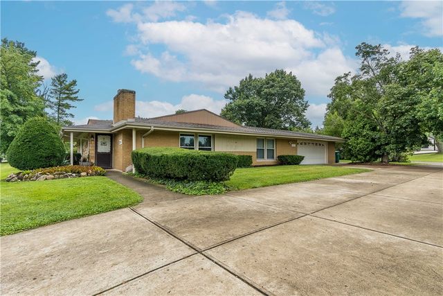 2165 Brookridge Drive, Beavercreek, OH 45431