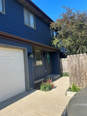 937 E 15th Street N, Newton, IA 50208