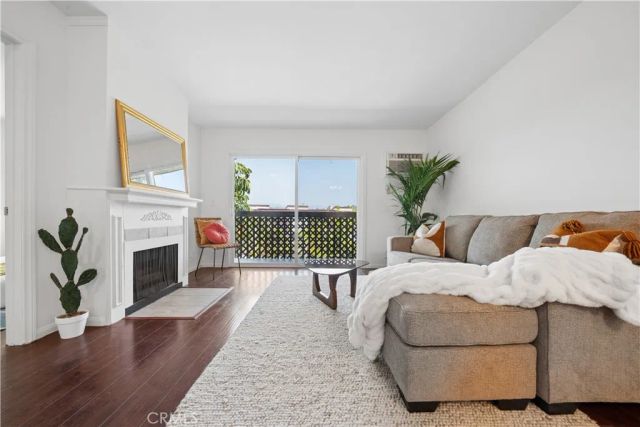 5840 Benner 301, Los Angeles, CA 90042