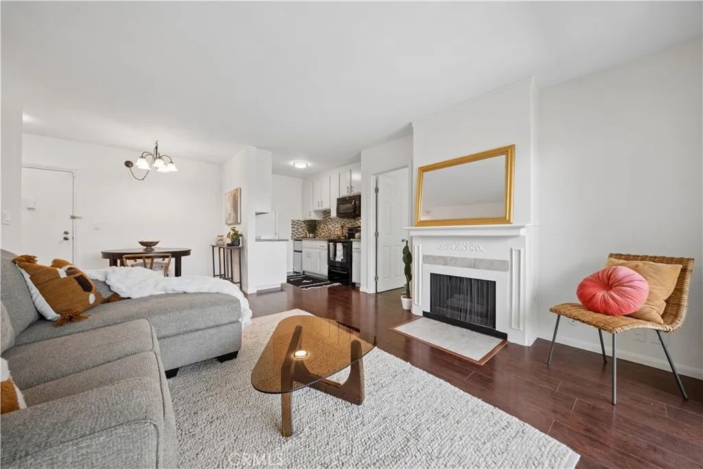 5840 Benner 301, Los Angeles, CA 90042