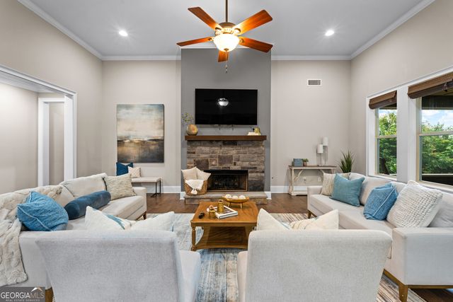 245 Discovery Lake Drive, Fayetteville, GA 30215
