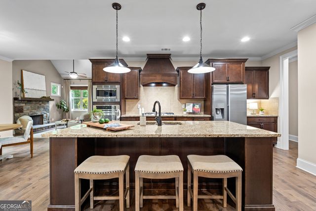 245 Discovery Lake Drive, Fayetteville, GA 30215