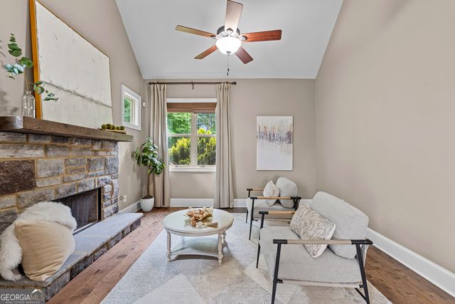 245 Discovery Lake Drive, Fayetteville, GA 30215