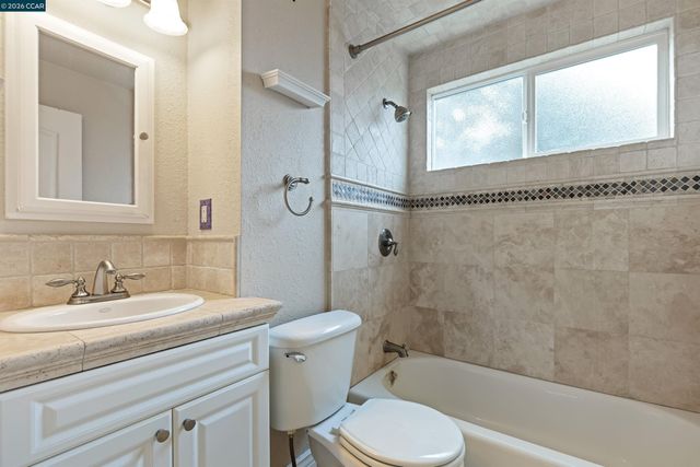 16175 Via Walter, San Lorenzo, CA 94580