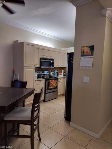 517 Robin Hood CIR 102, Naples, FL 34104