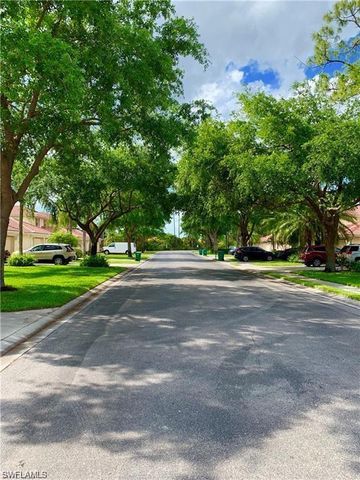 517 Robin Hood CIR 102, Naples, FL 34104