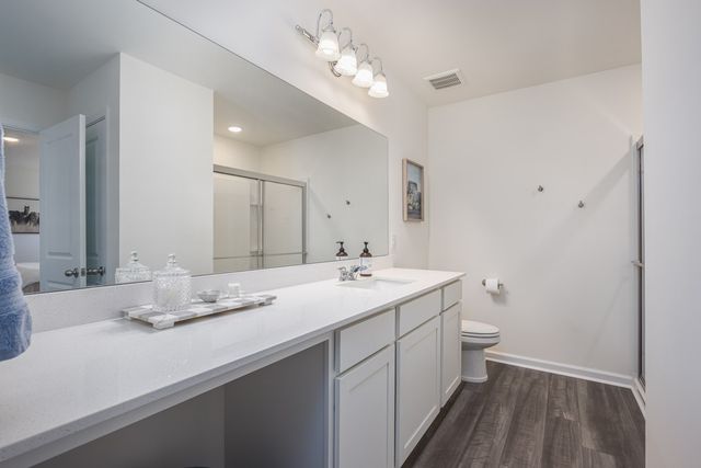 2122 Youngfellow Dr, Columbia, TN 38401