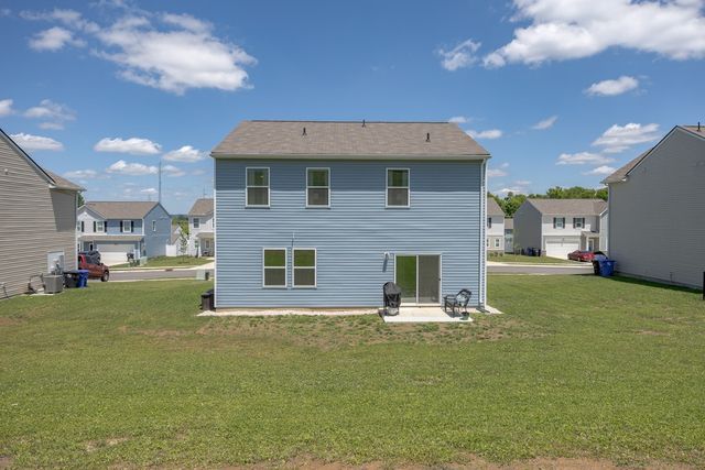 2122 Youngfellow Dr, Columbia, TN 38401