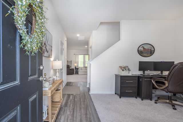 2122 Youngfellow Dr, Columbia, TN 38401