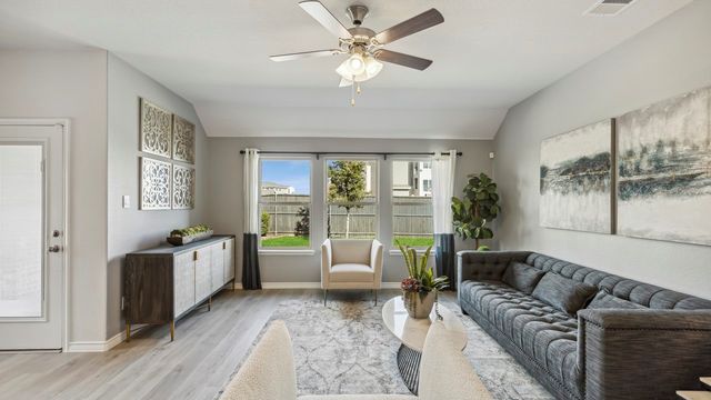 411 Carthage Street, Caddo Mills, TX 75135