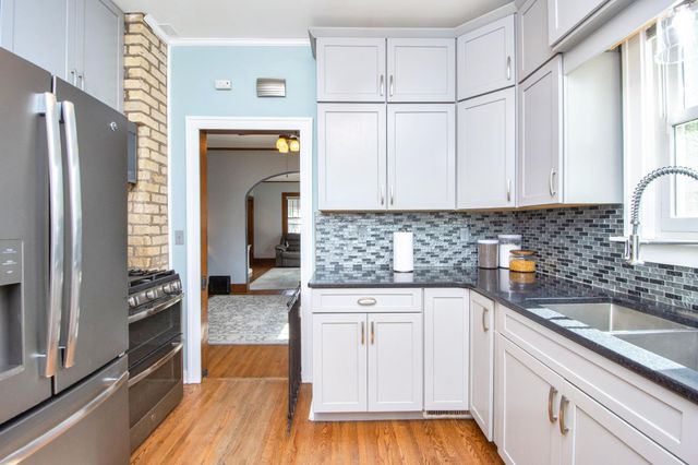 1213 14th Street S, Fargo, ND 58103