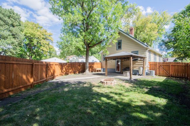 1213 14th Street S, Fargo, ND 58103