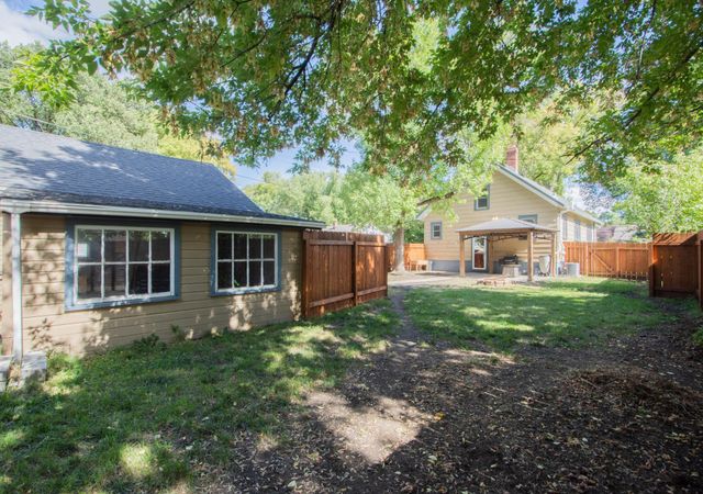 1213 14th Street S, Fargo, ND 58103