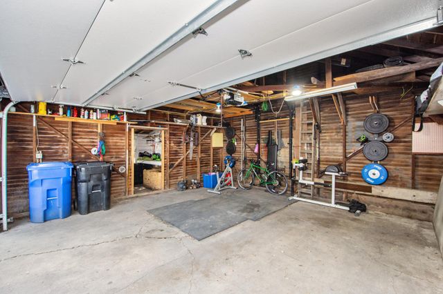 1213 14th Street S, Fargo, ND 58103