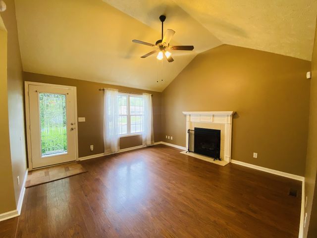 2754 Applemill Ct, Clarksville, TN 37040