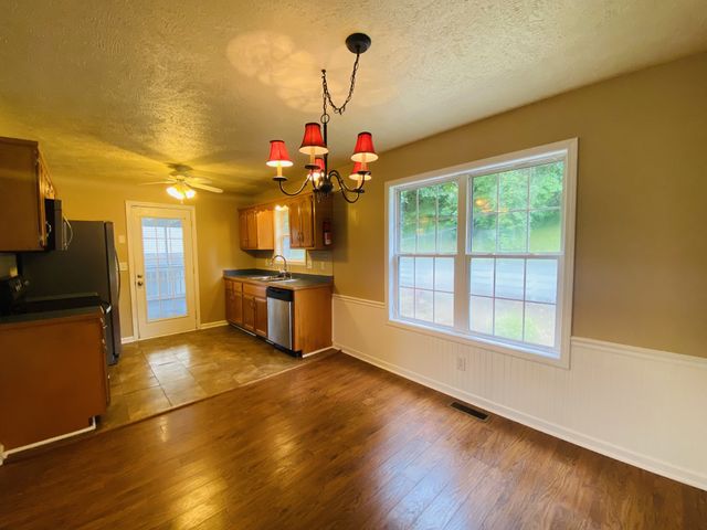 2754 Applemill Ct, Clarksville, TN 37040