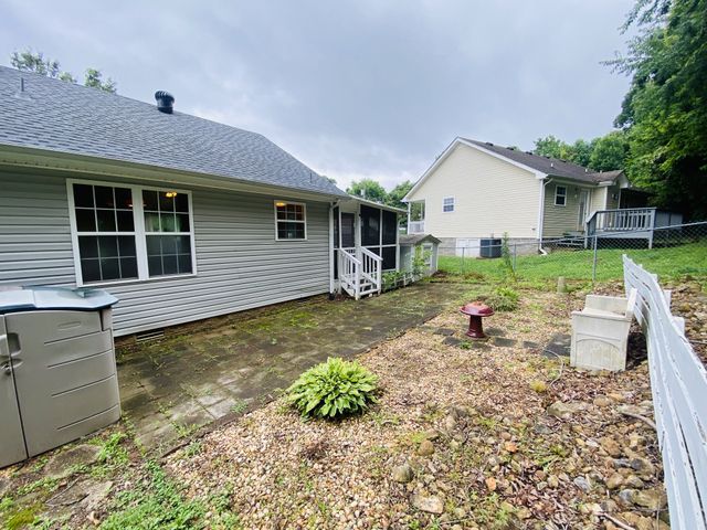 2754 Applemill Ct, Clarksville, TN 37040