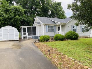 2754 Applemill Ct, Clarksville, TN 37040
