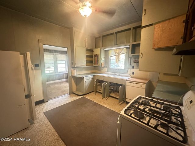 428 S Main Street, Loreauville, LA 70552