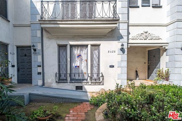 8016 Selma Avenue, Los Angeles, CA 90046