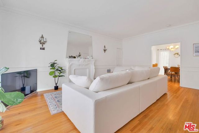 8016 Selma Avenue, Los Angeles, CA 90046