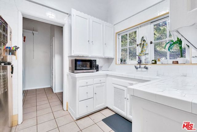 8016 Selma Avenue, Los Angeles, CA 90046