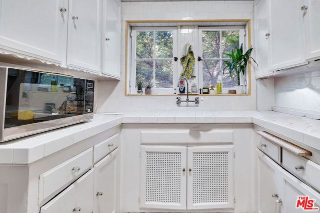 8016 Selma Avenue, Los Angeles, CA 90046