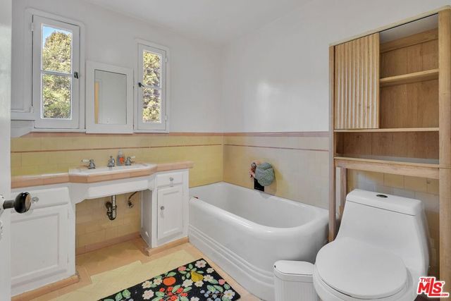 8016 Selma Avenue, Los Angeles, CA 90046