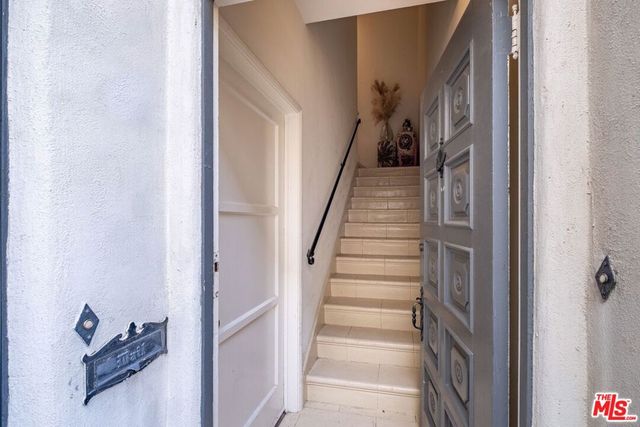 8016 Selma Avenue, Los Angeles, CA 90046