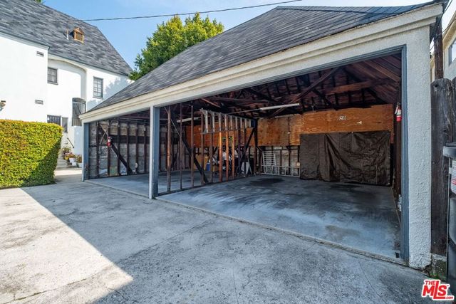 8016 Selma Avenue, Los Angeles, CA 90046