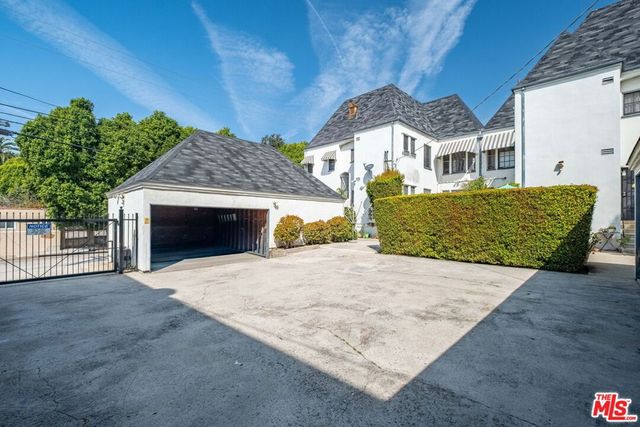 8016 Selma Avenue, Los Angeles, CA 90046