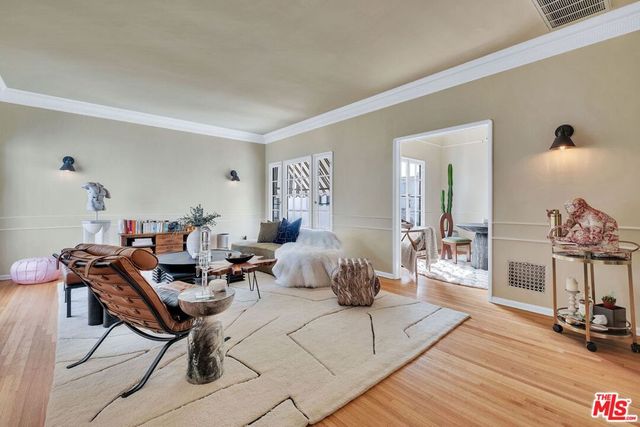 8016 Selma Avenue, Los Angeles, CA 90046