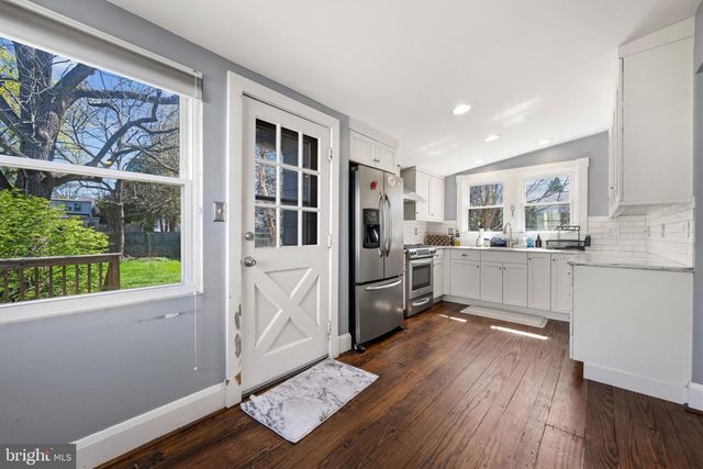 604 COLLEGE AVE, Lutherville Timonium, MD 21093