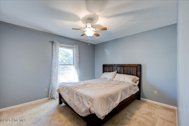 102 Pinewood Drive, New Bern, NC 28562