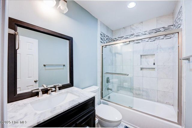 102 Pinewood Drive, New Bern, NC 28562