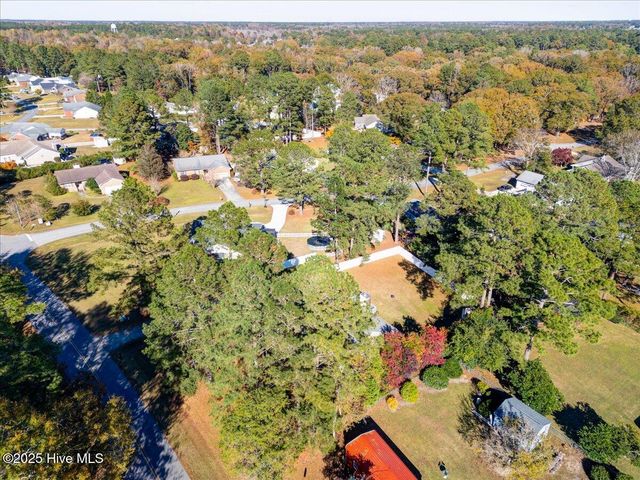 102 Pinewood Drive, New Bern, NC 28562