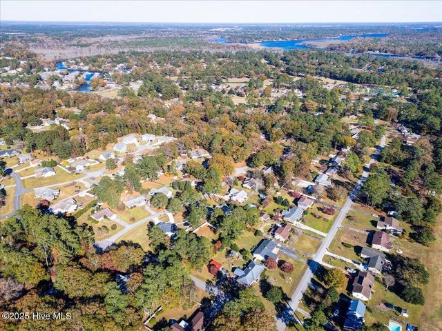 102 Pinewood Drive, New Bern, NC 28562