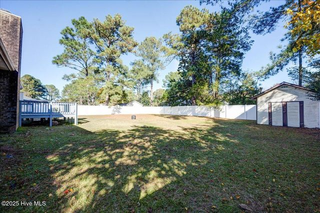 102 Pinewood Drive, New Bern, NC 28562